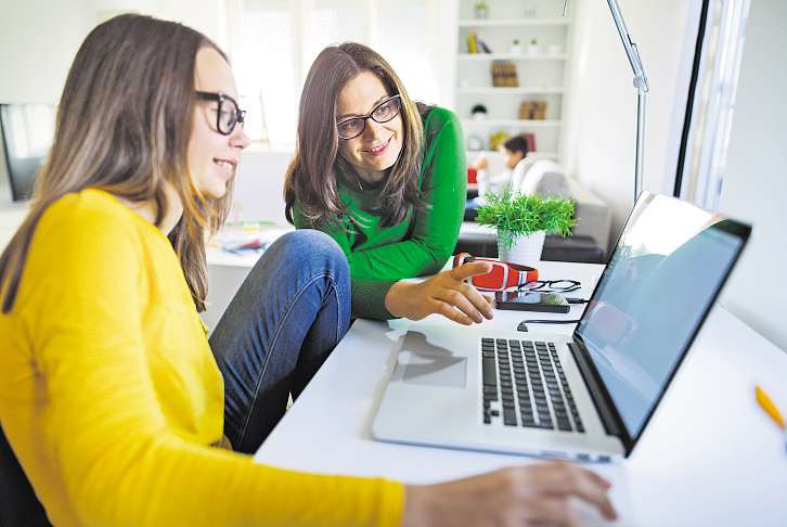 Eltern sind wichtige Ansprechpartner bei der Berufswahl iStock
